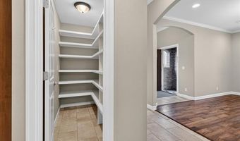 6422 Foxtail Park Dr, Bartlesville, OK 74006