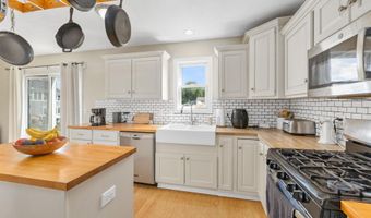 5481 Bear Creek Pass, Auburn, IN 46706