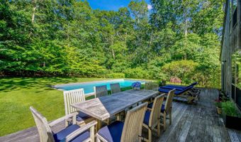 67 Scrimshaw Ln, Amagansett, NY 11930