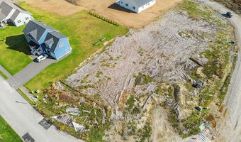 95 Fieldstone Dr, Augusta, ME 04330