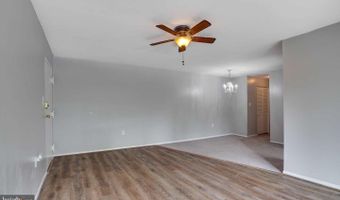 5614 BLOOMFIELD Dr 204, Alexandria, VA 22312