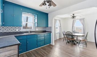 211 Commercial St, Arlington, WI 53911