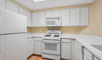 3830 9TH St N 606W, Arlington, VA 22203