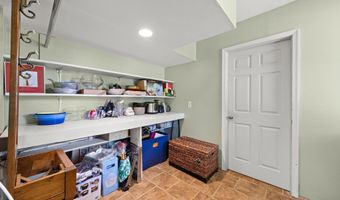 3 Renier Ct, Middletown, NJ 07748