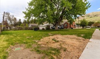 385 E RANDALL Way S 2, Centerville, UT 84014