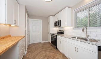 110 N Claybon Dr, Advance, NC 27006
