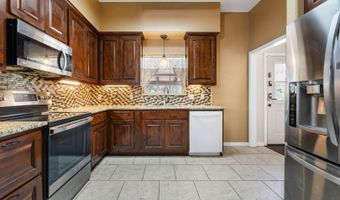 10863 La Vernia, Adkins, TX 78101