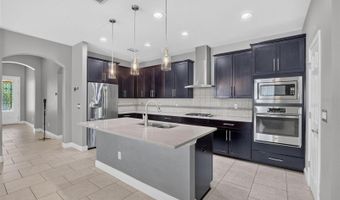 7029 OLD BENTON Dr, Apollo Beach, FL 33572