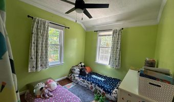 2723 FARNSWORTH Dr, Alexandria, VA 22303