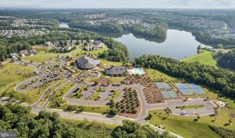 102 PHOEBE Ct, Lake Frederick, VA 22630