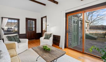 7 George St, Barnstable, MA 02630