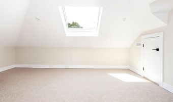 28 Carroll Ave, Newport, RI 02840