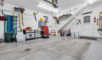 4 Faulkners Pl, Barnegat, NJ 08005