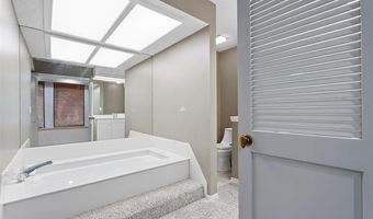 633 Kenwood Dr, Bartlesville, OK 74006