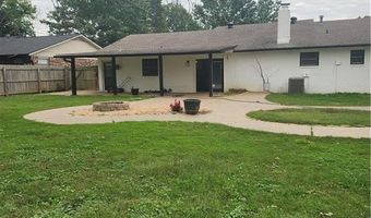 1803 Crouch St, Bentonville, AR 72712