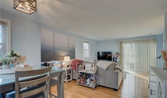 501 Woodhaven Ct 501, Cranston, RI 02920