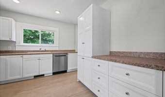 1552 Parkway Blvd, Alliance, OH 44601