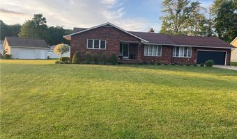 1584 Hemlock Dr, Ashtabula, OH 44004