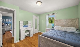 38 County St, Blackstone, MA 01504
