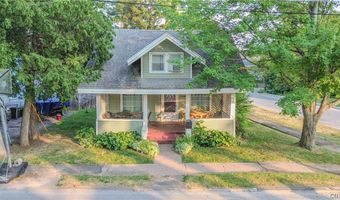 17 Crossmon St, Alexandria Bay, NY 13607