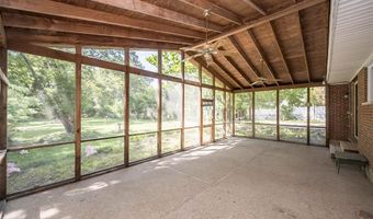 119 Smith Dr, Ballwin, MO 63011