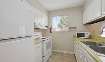 1412 OAK Pl J, Apopka, FL 32712