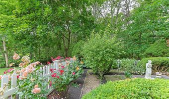 88 Acre Hill Rd, Barnstable, MA 02630