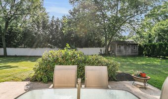 520 East Rd, Belford, NJ 07718