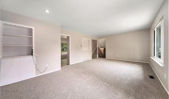 2923 Burlington Ct, Ann Arbor, MI 48105