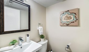 6352 12TH St N, Arlington, VA 22205