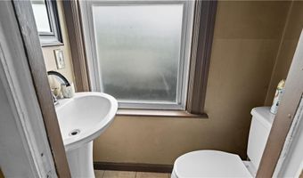 54 E Earle St, Cumberland, RI 02864