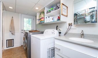 26 Sharon Pkwy, North Smithfield, RI 02896