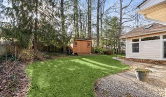 8407 GEORGIAN Way, Annandale, VA 22003