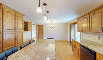 918 S 1st St, Albion, NE 68620