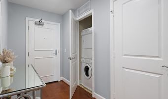 3650 S GLEBE Rd 851, Arlington, VA 22202
