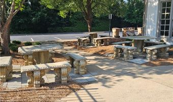 1435 Woodall Trce, Alpharetta, GA 30004