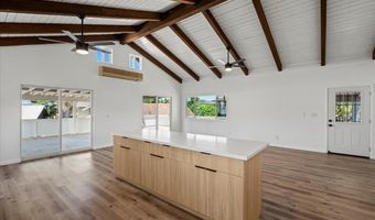 402 Auhana Rd, Kihei, HI 96753