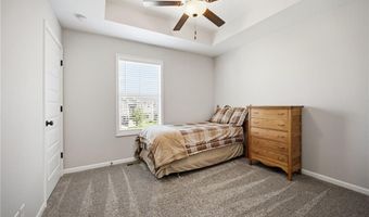 16029 Glenview St, Basehor, KS 66007