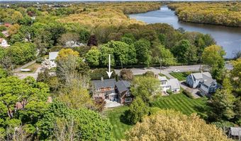340 Newman Ave, East Providence, RI 02916