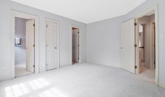 4831 26TH St N, Arlington, VA 22207