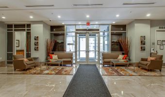 820 N POLLARD St 801, Arlington, VA 22203