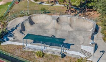 1554 LINKSIDE Dr, Atlantic Beach, FL 32233