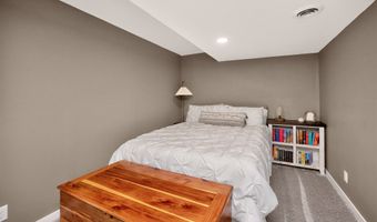 2113 NW Linwood Ct, Ankeny, IA 50023