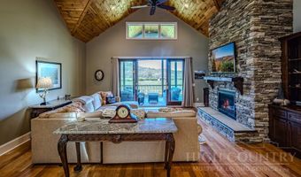 214 Pasture Ln, Banner Elk, NC 28604