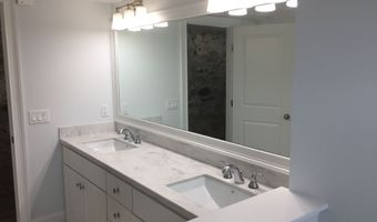 19 Deercliff Rd, Avon, CT 06001