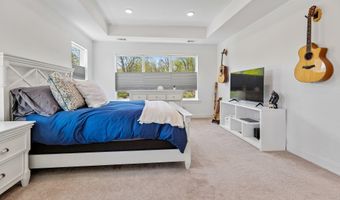1 Melinda Ct, Bayville, NJ 08721