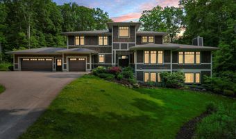 3867 Hawk Crest Rd, Ann Arbor, MI 48103