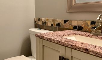 2218 S QUINCY St 1, Arlington, VA 22204