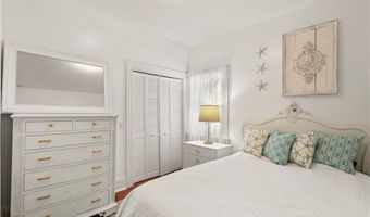 34 Bull St, Newport, RI 02840