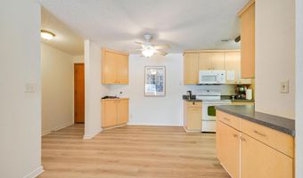 4 Pine Tree Dr 110, Arden Hills, MN 55112